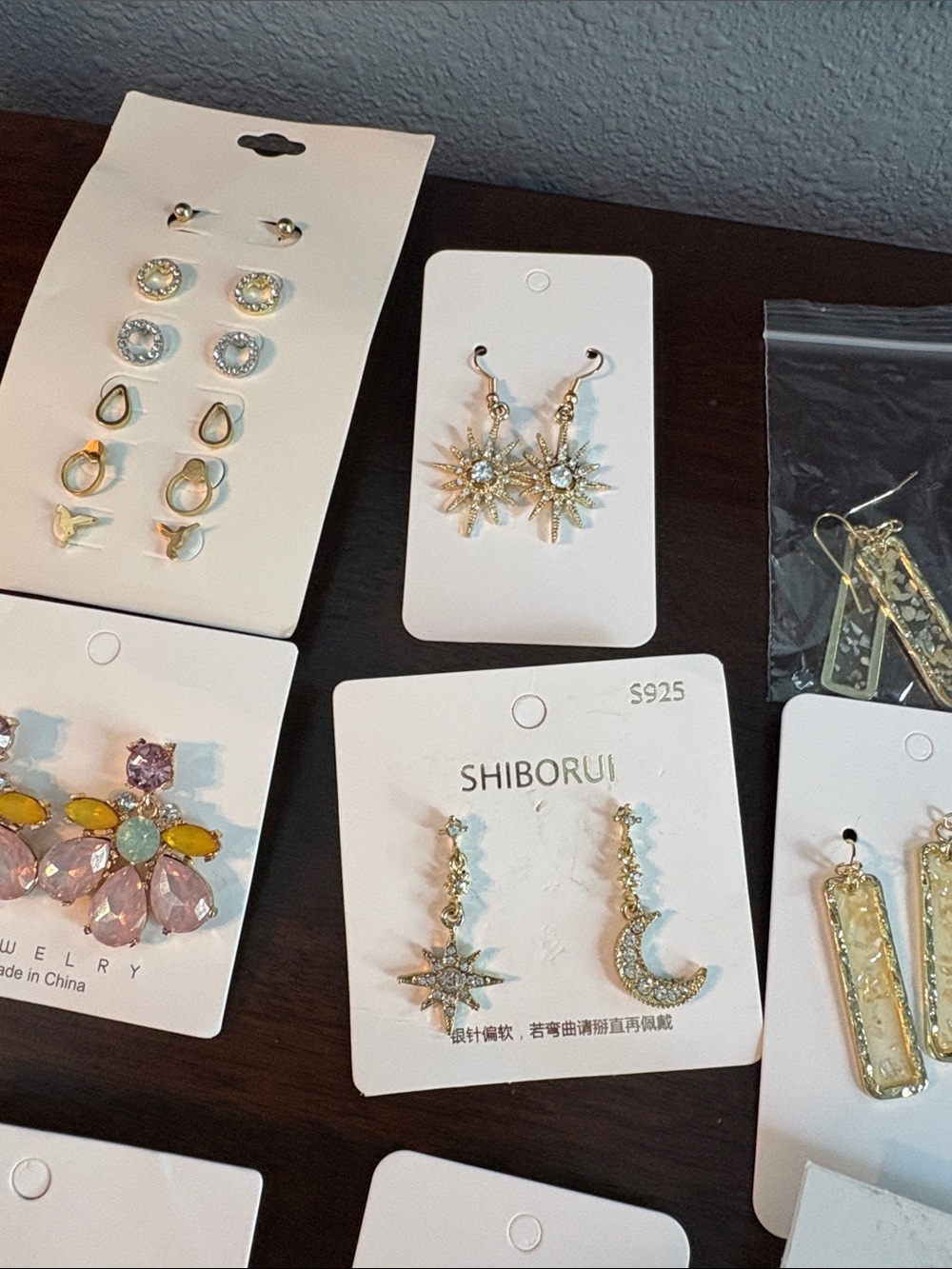 Lot of women’s fashion earrings - Picture 9 of 17